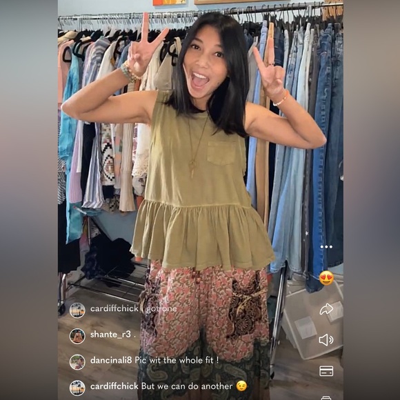 🌼💛 ASHLEY IS LIVE 💛🌼 *Like this listing to be notified* - Picture 2 of 4